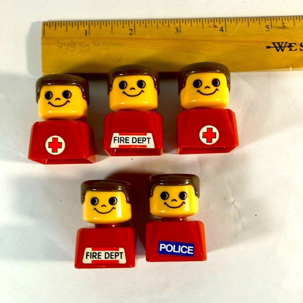 5 Duplo Size First Responders